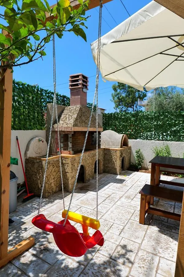 Ideal House & Apartments Ksamil