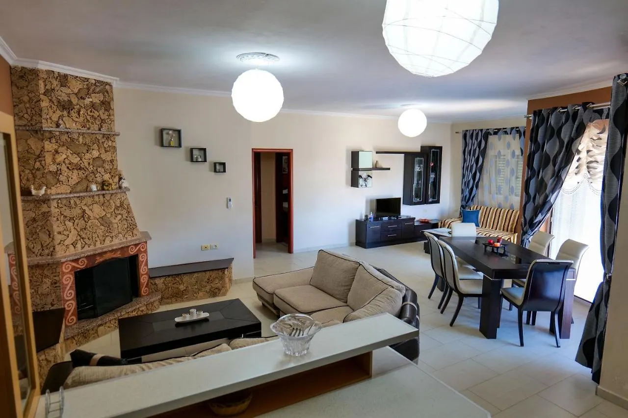 Ideal House & Apartments Ksamil